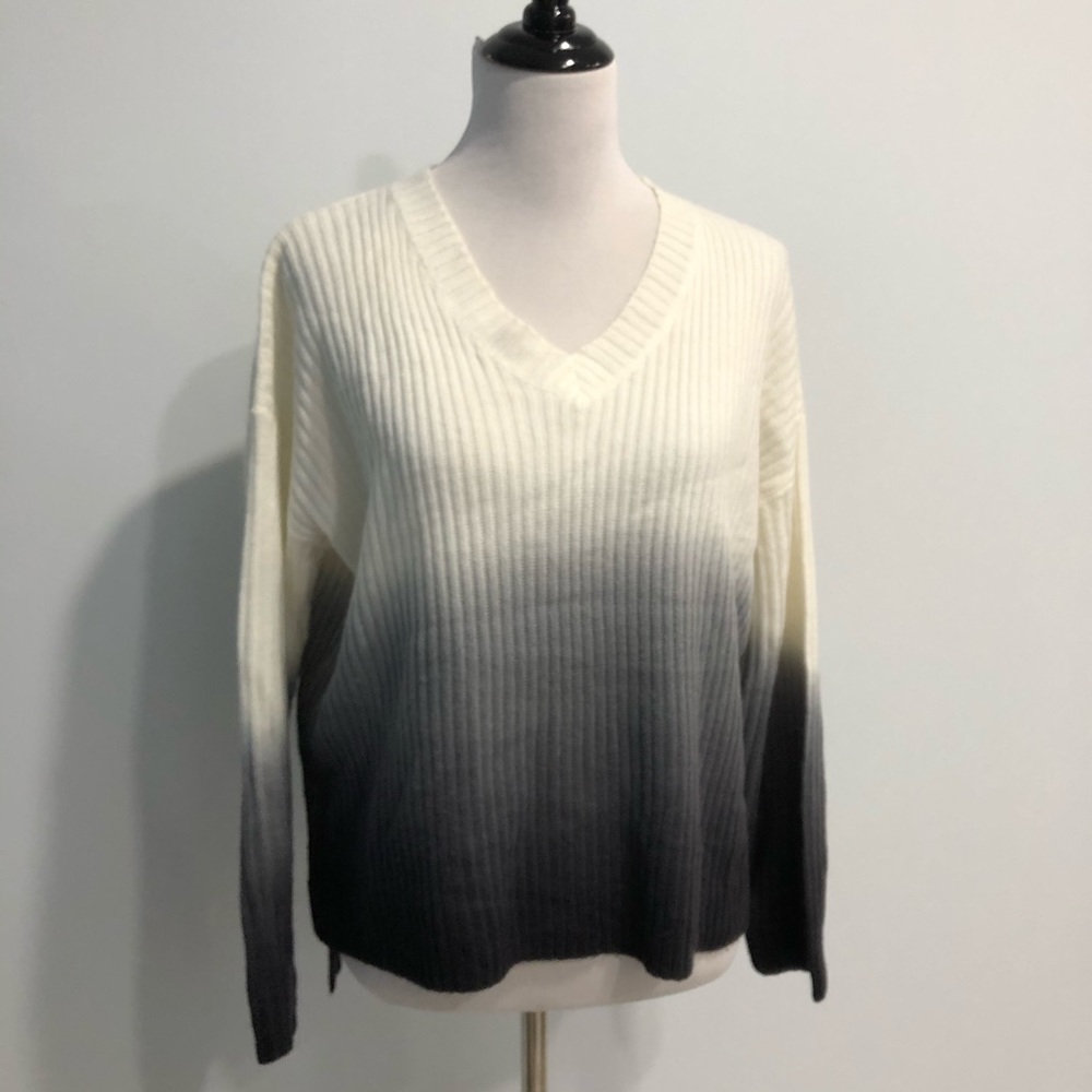 TopShop V-Neck Sweater - Picture 1 of 5